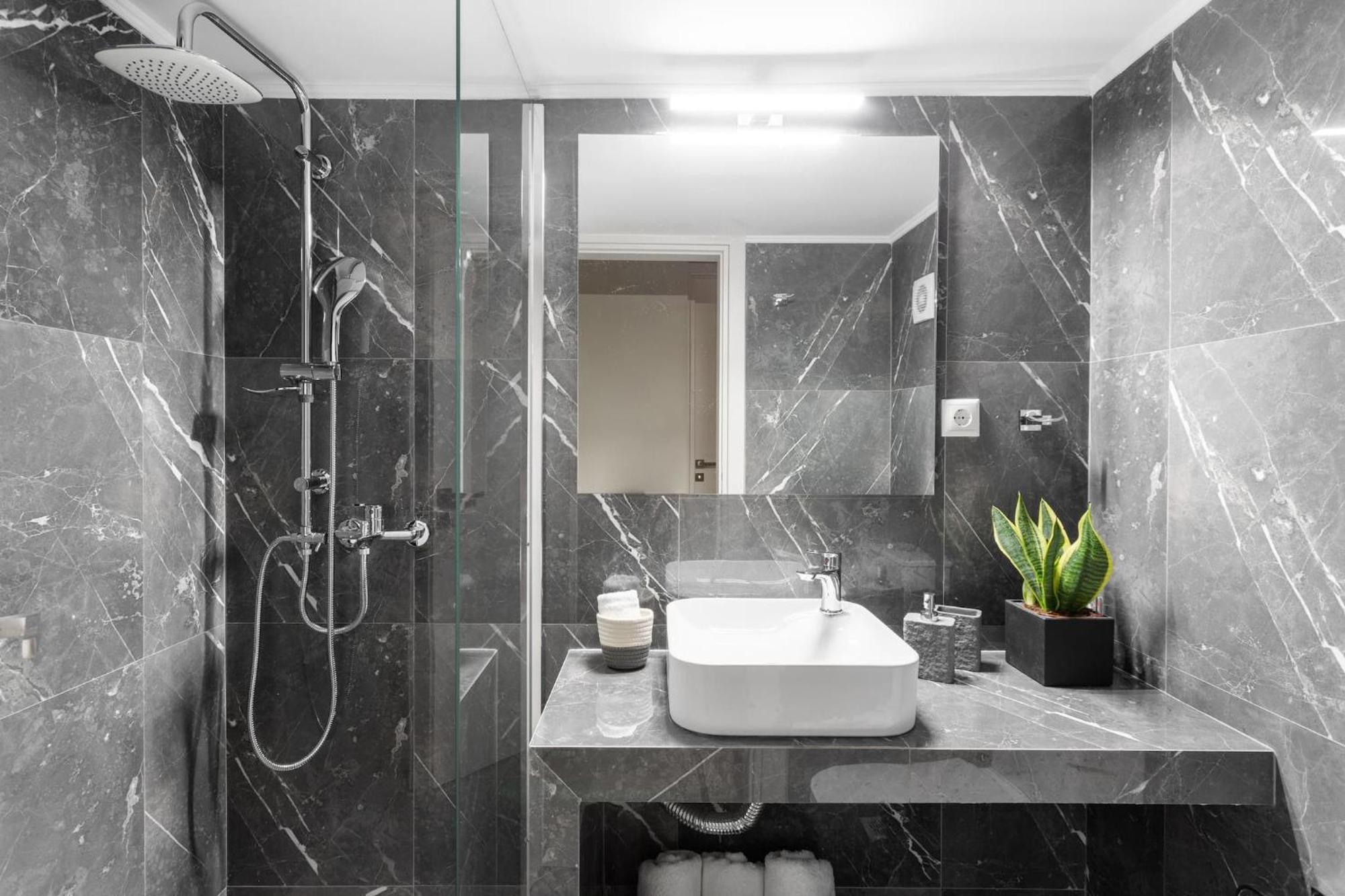 Deluxe 3-Bdrm Urban-Industrial Apt At Acropolis Atenas Exterior foto